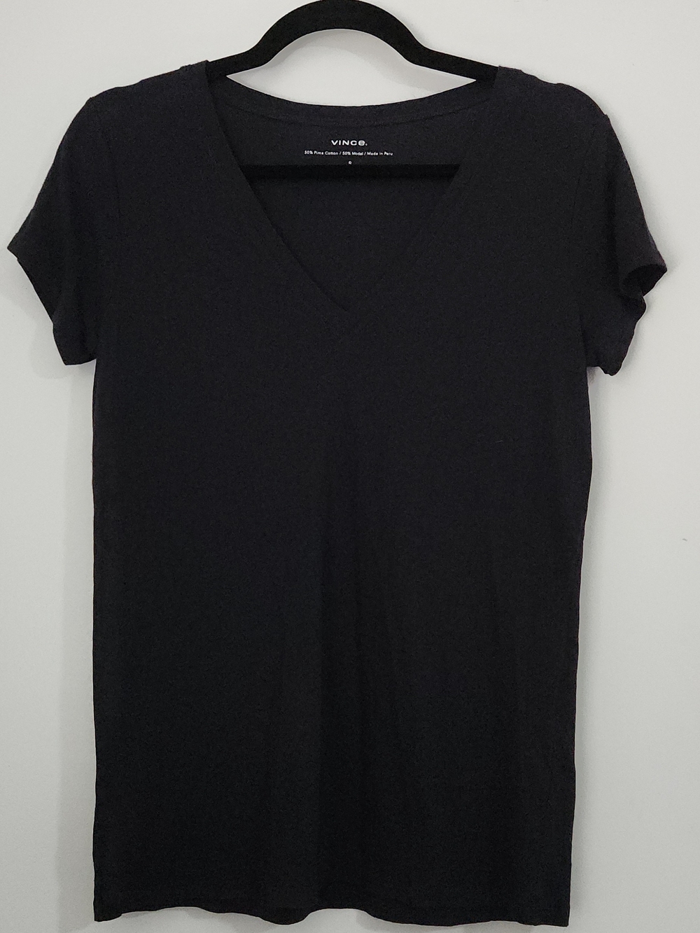 Vince. Lightweight Black Short Sleeve V neck Tee Top SMALL